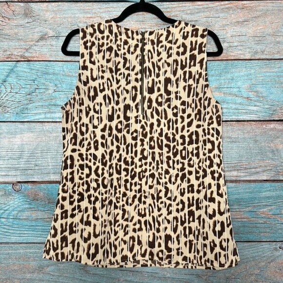 Cabi Leopard Animal Print Top Blouse Size M Sleeveless Mobwife Lightweight - Picture 5 of 9